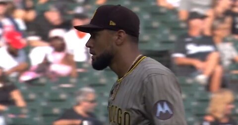 Robert Suárez a la par del Kid Rodríguez y Ugueth Urbina