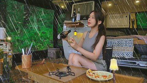 ☔️Cozy rotating awning tent in the rainy forest ｜ Open car wine bar ｜ Seafood