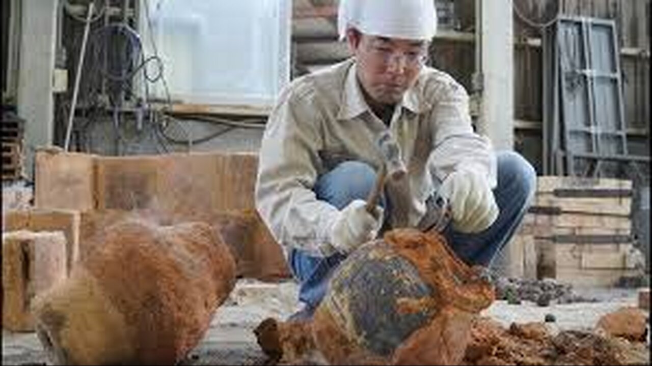 The Process of Making Mud Cloisonne Vases.