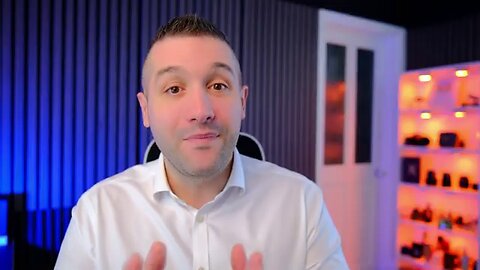 Macron Calls for Dialogue with Putin Immediately After EU Ukraine Loan