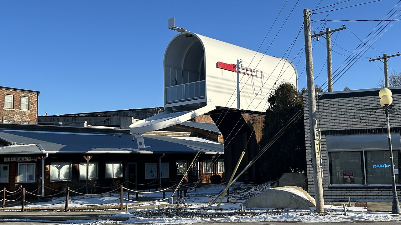 World's Largest Mailbox