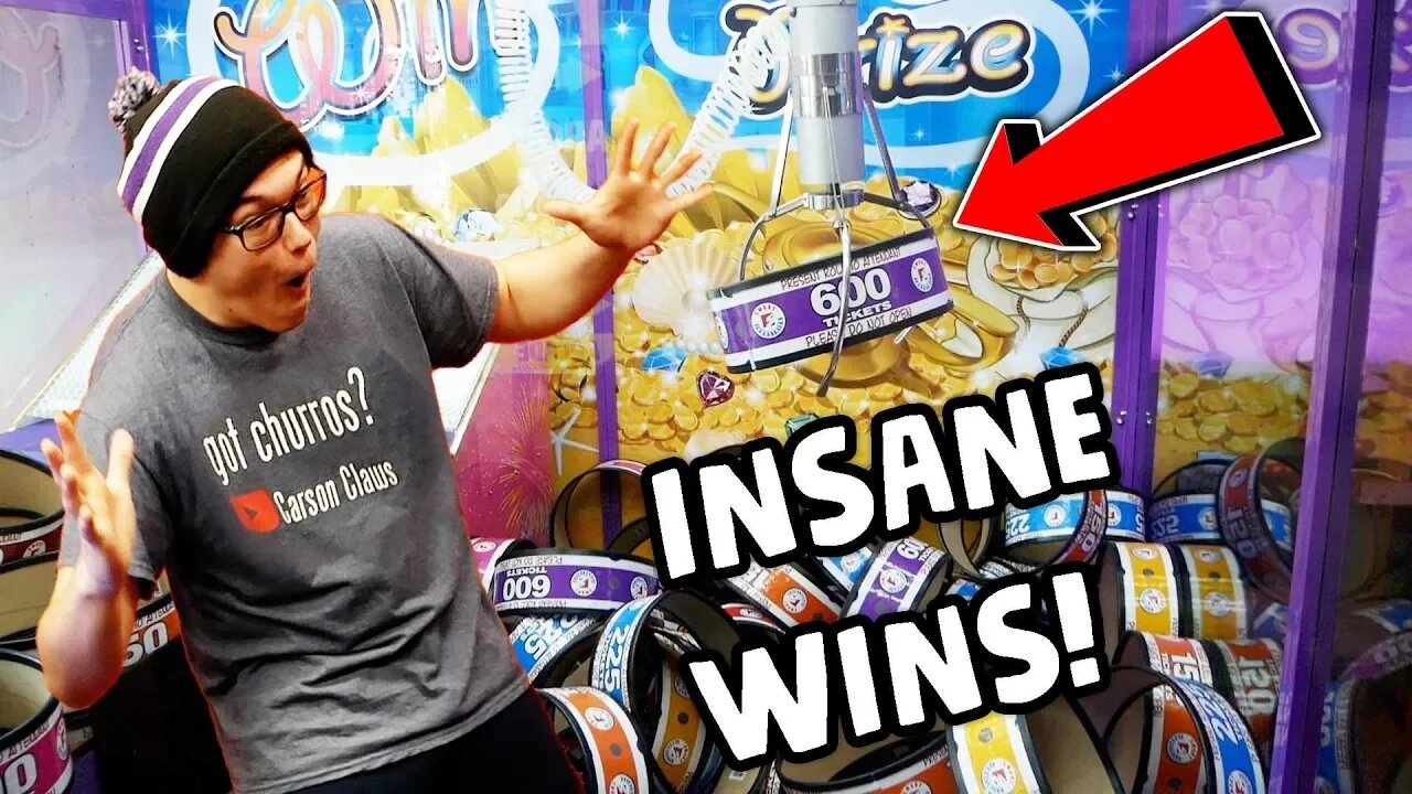 BOYFRIEND VS GIRLFRIEND CLAW MACHINE CHALLENGE!