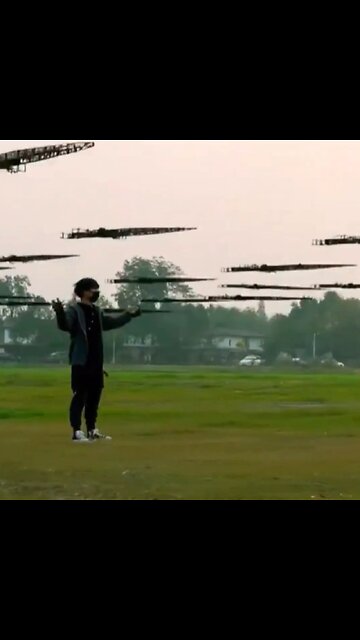 Inventor chino deslumbra con flota de drones-espada al estilo magos de Shaolín