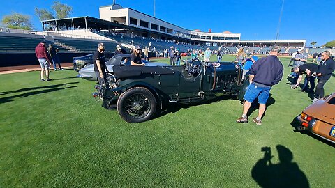 Do you like old Bugattis? #classiccars #buggati