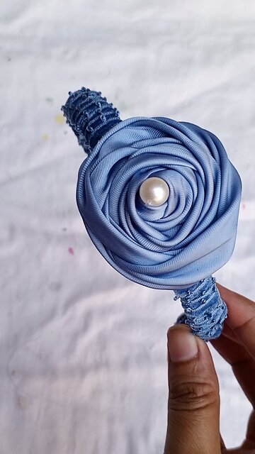 try this Beautiful Ribbon Rose