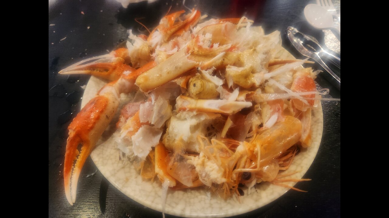 Eating crab legs for lunch Video 2