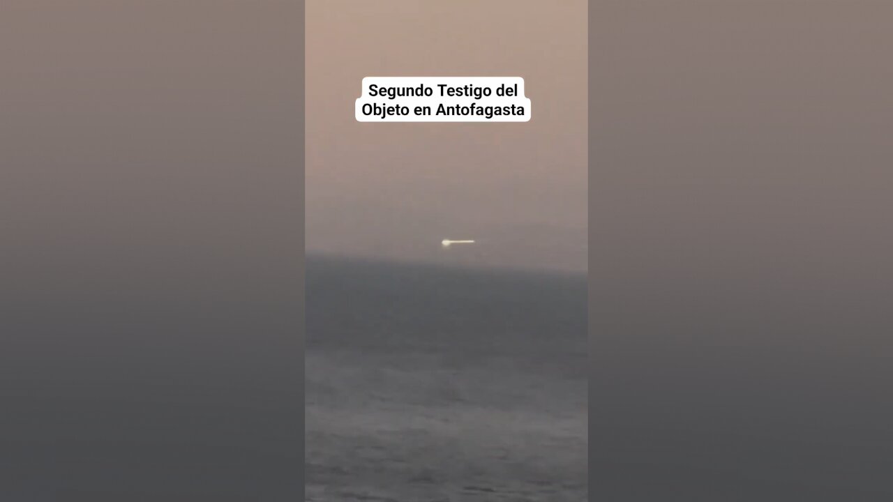 Multiple Witnesses Film Pulsating UFO Hovering Off Coast of Chile