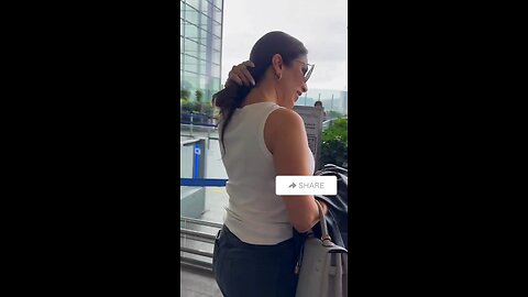 Bollywood movies Sophie Choudry Was Spotted at Mumbai Airport 🔥🥰❤️