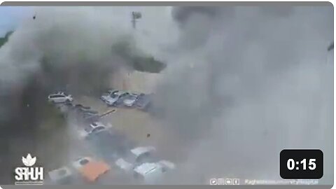 🇮🇷/🇮🇱 WATCH: The moment an Iranian solid fuel ballistic missile hits Rishon LeZion, Tel Aviv