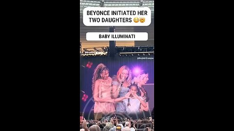 Why does Beyoncé’s daughter keep making these hand gestures?