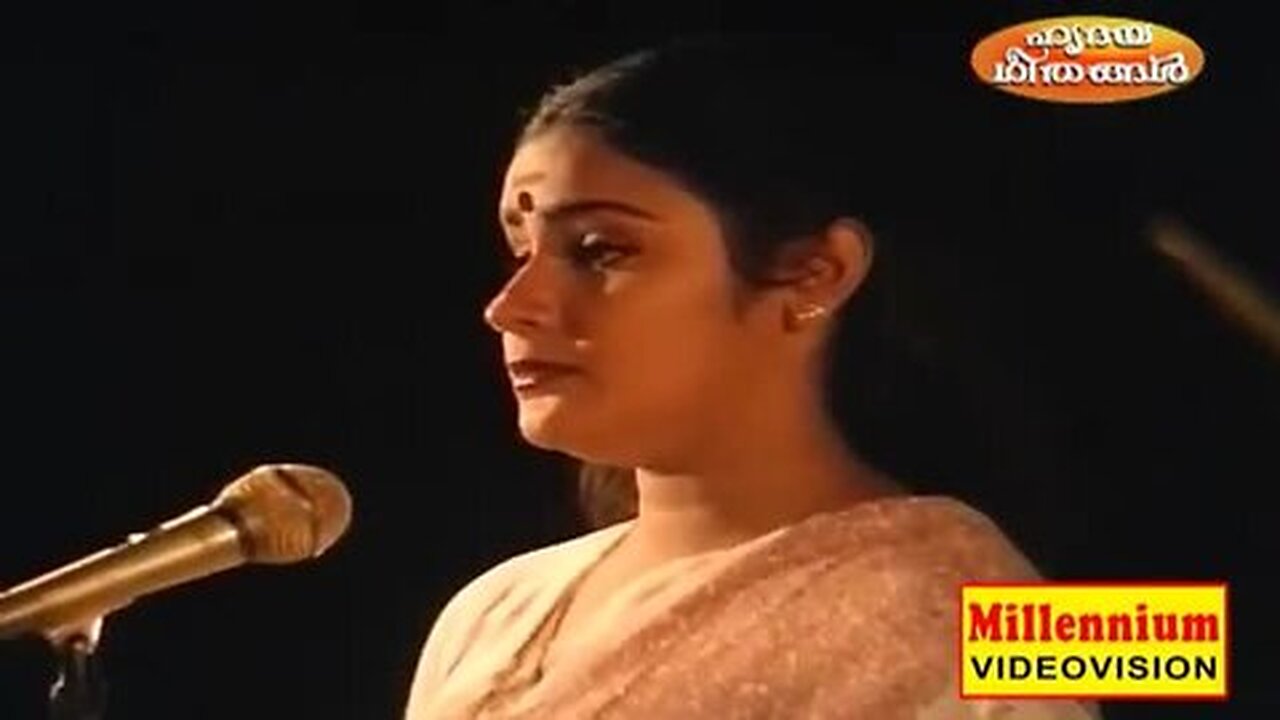 Ilam_Manjin_kulirumay_Female____Evergreen_Film_Song___Ninnishttam_Ennishttam___Malayalam_Film_Songs