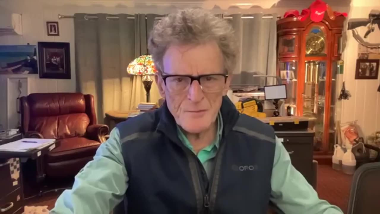 J. P. Morgans Entire Gold Trading Desk Fled to Singapore Overnight - Heres Why!