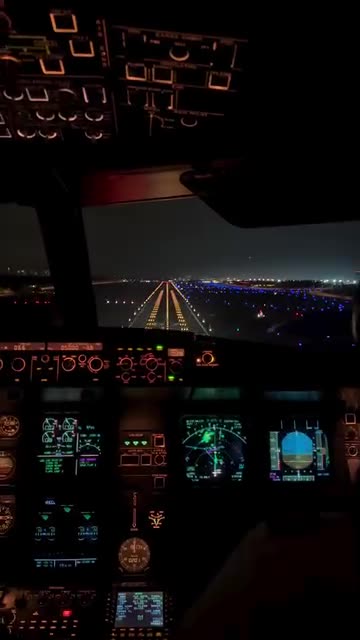 Landing of runway 07L at Frankfurt Airport