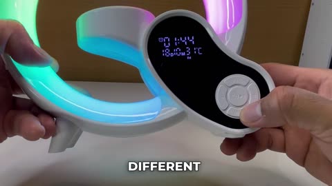 Multifuction Music Bluetooth Speaker Electric 15W Wireless Charger Alarm Clock Speaker Home Decor Q