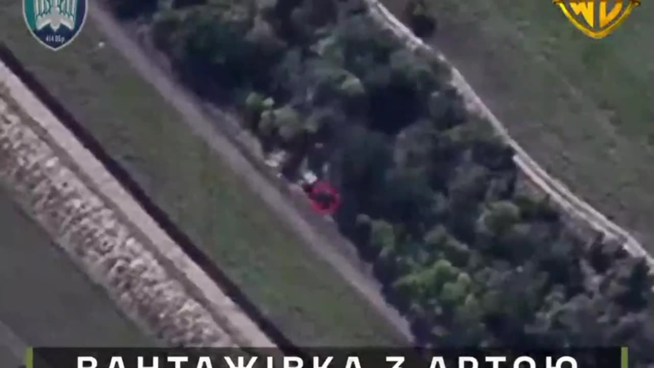 Russian Towed Howitzer and Its Support Vehicle Destroyed in Drone Strike