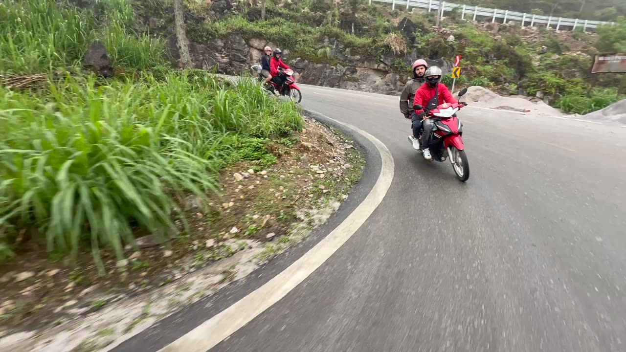 Riding on the Ha Giang Loop in Vietnam (part 7)