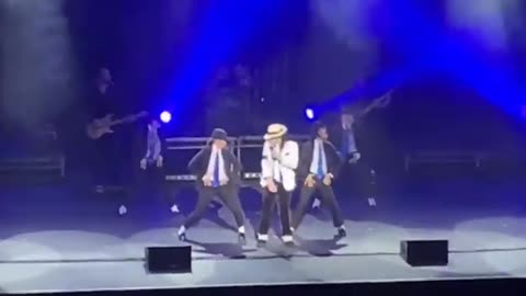 Michael jackson smooth criminal live at cliffs pavilion southend
