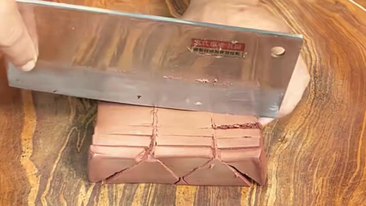 💡📱 Build a DIY Phone Stand in Minutes! | LifeHacksDaily