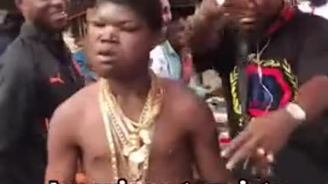 Mutant African robs niggas chains