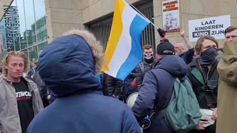 Demonstratie tegen Drag Queen voorleesmiddag Rotterdam 16-04-2023 16/17
