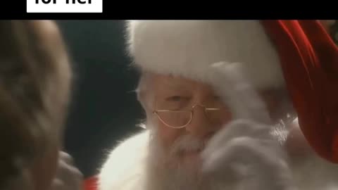 When Santa surprised a deaf girl by signing (her reaction is pure magic)