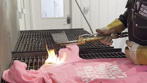 Fashion tip: if you can't find scissors, just use the torch. 🔥✂️