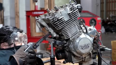 Restoring a Forgotten GSX400S Katana