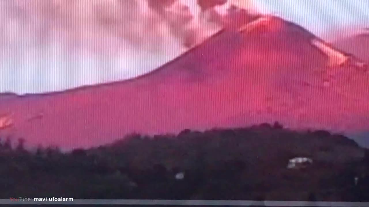 Vidéo réelle ! Un vaisseau spatial géant a été repéré stationné dans le ciel russe !