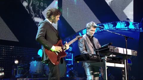 Scoundrel Days - A-Ha (live)