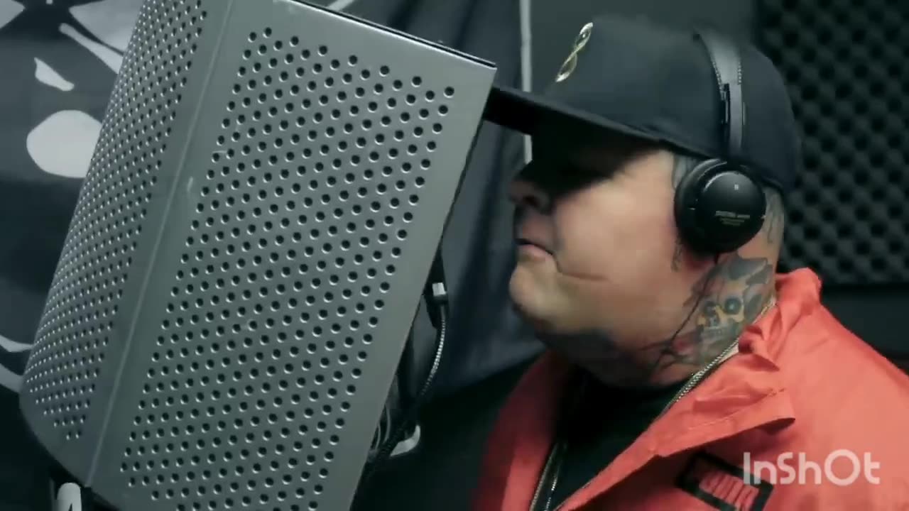 The ones that aren't sensored like me And others! YA'LL can all suck A GIANT BAG OF DICKS! Because we all know you are sucking on the Biodigital Bio-Nano TITE in the products you ALL sell! 😉 🤫