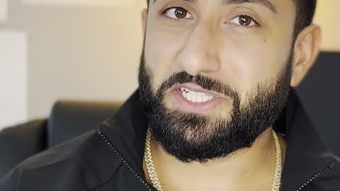 Travel Hacks SWITCH DEVICES AND SAVE MONEY