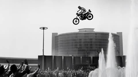 Famous Veterans Born on October 17 | Evel Knievel – The Daredevil Who Served in the U.S. Army