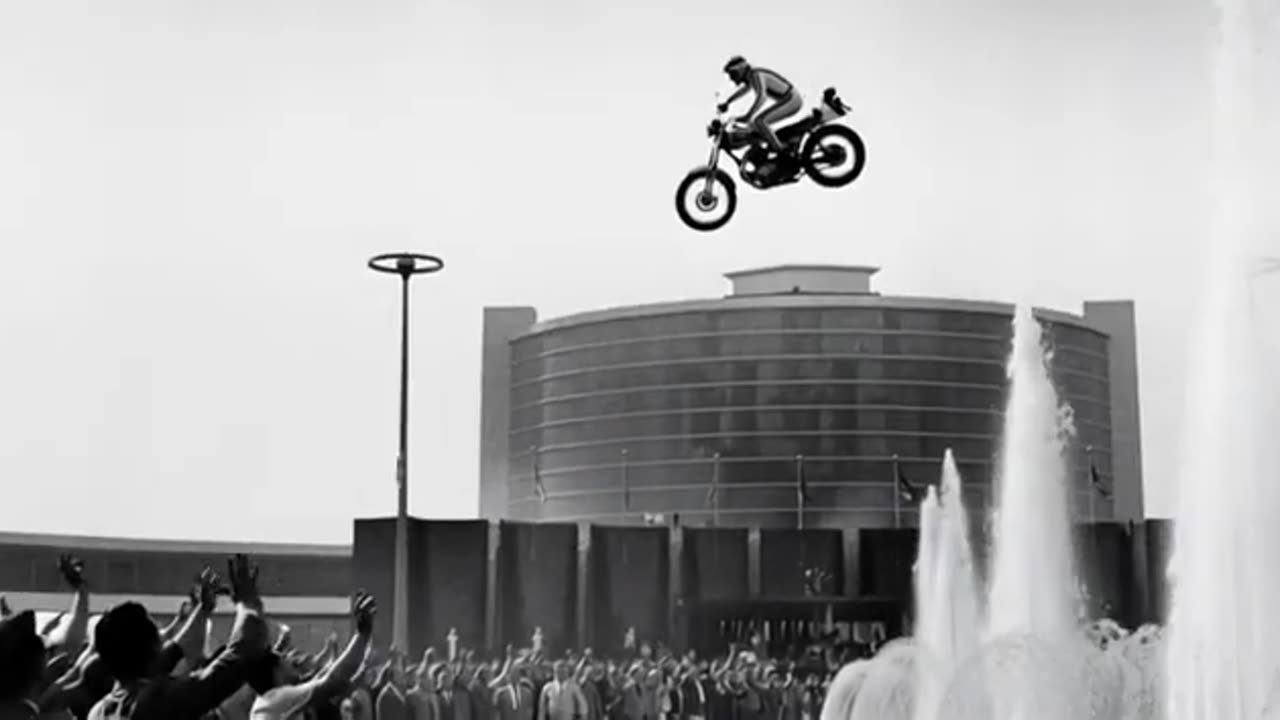 Famous Veterans Born on October 17 | Evel Knievel – The Daredevil Who Served in the U.S. Army