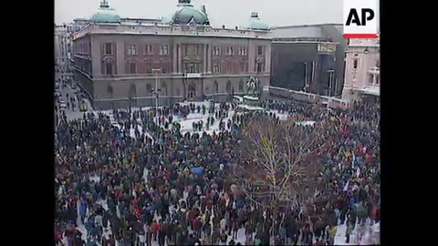 ANTI GOVERNMENT DEMONSTRATORS DEFY POLICE BAN