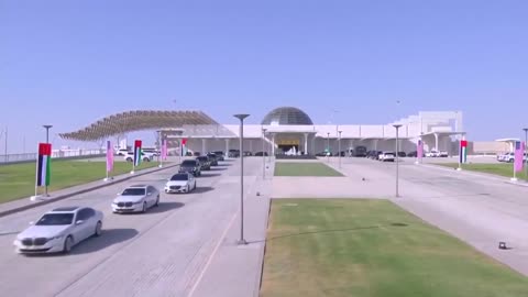 🚨🔥President Trump receives a motorcade escort out of Abu Dhabi airport
