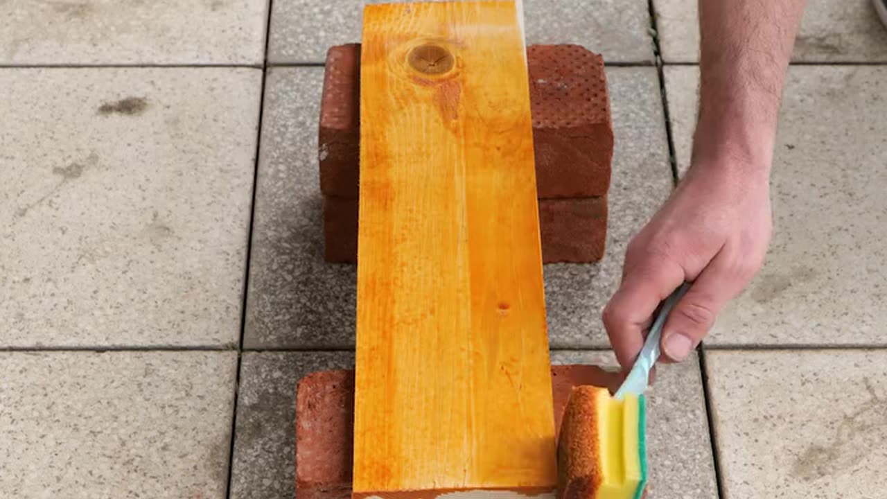 DIY paintbrush that works like a charm!.hd