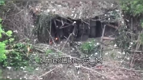 🎯🛸 Ukraine Russia War | Fiber-Optic Drone Strikes Ukrainian M114 Howitzer | RCF
