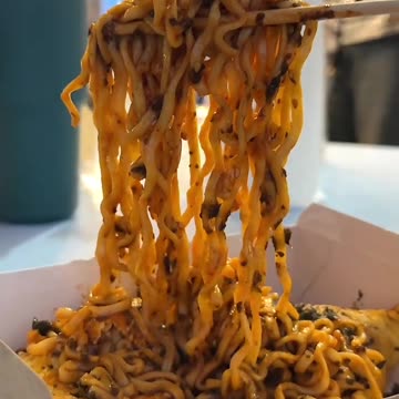 Warning: Malaysia’s Hottest Buldak Noodle Omelette Ever! 📍Pasar Malam Taman Connaught https://maps.a