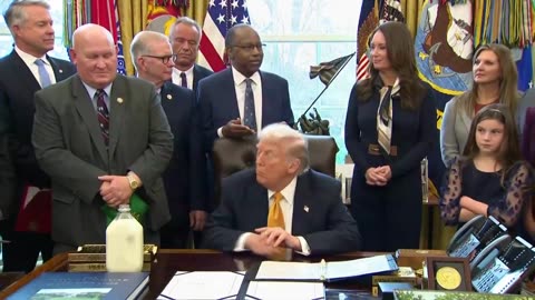 Trump, Ben Carson Accidentally Create the Best Milk Ad of All Time