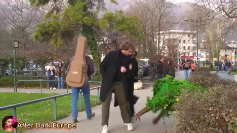 VERY FUNNY REACTION TO BUSH