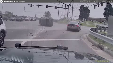 Stolen Honda weaves through traffic, crashes into 2 vehicles during chase