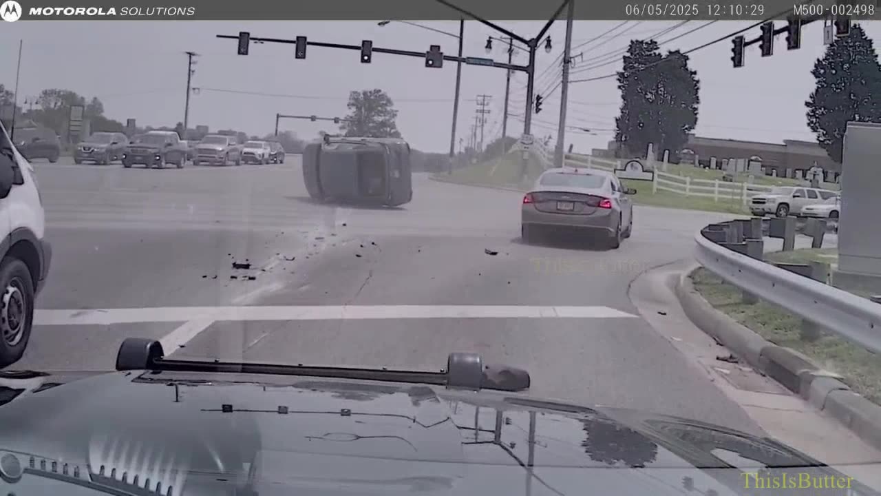 Stolen Honda weaves through traffic, crashes into 2 vehicles during chase