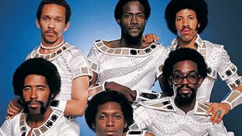 The Commodores - Machine Gun