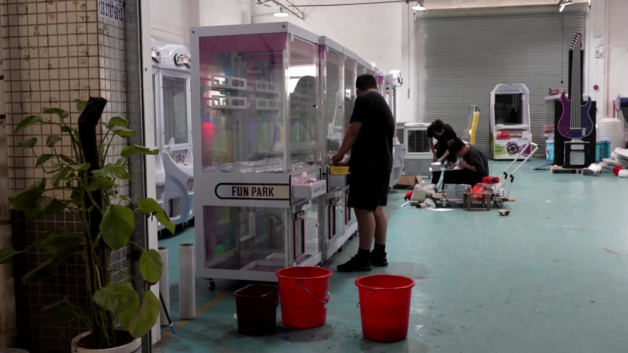 Chinese factory bids to keep exporting fun amid US trade war