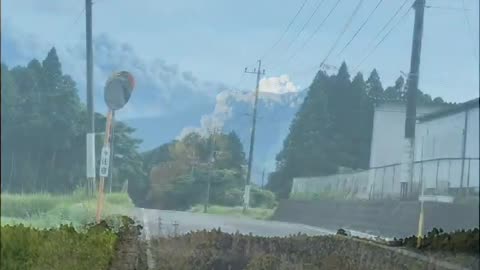 Huge eruption of the Shinmoedake volcano in Kyushu, Japan 06/22/2025