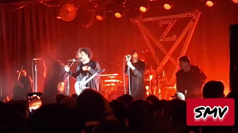 #ShittyMillennialVideos 📱📹🎬 Z & A 🔋⚡ - Run 👟🏃‍♂️ @ Wonder Ballroom Portland, OR 12/11/2024