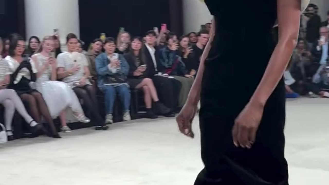 Fashion Legend NAOMI CAMPBELL Opens the Richard Quinn Fashion Show!!! #LFW @naomi @richardquinn