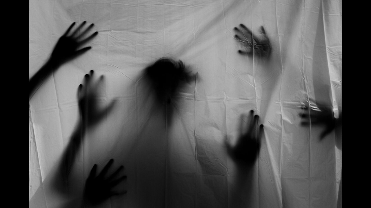 S04 E27 - I was Psychically attacked & the Woman in the corner
