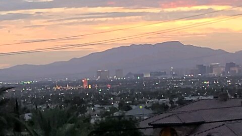 Did you SEE tonight's SOUPY Las Vegas sunset? Check THIS out! 08.22.2025 #follow #lasvegas #gaming