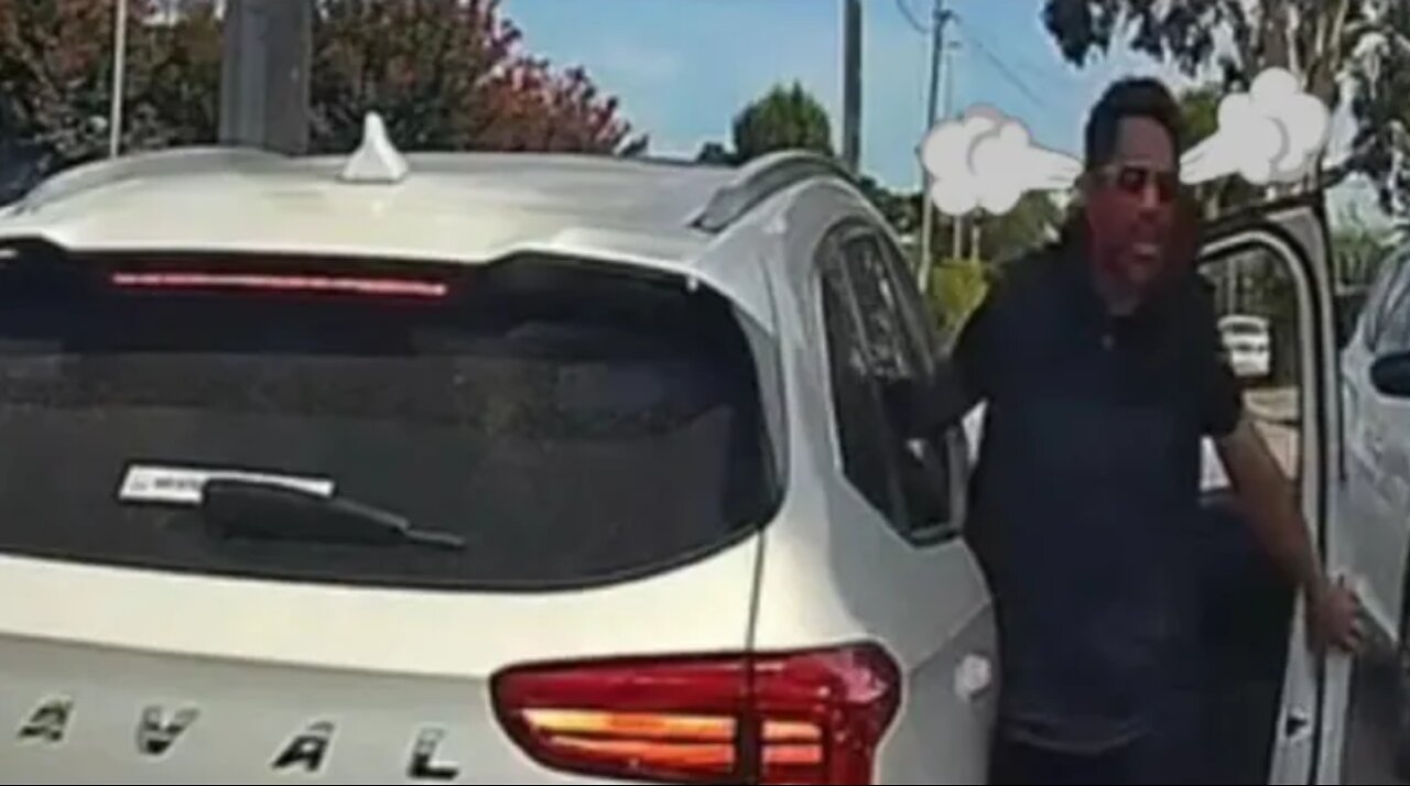 Aussiecams - "Im sorry i didnt see you" zero to 100 in no time 😡ROAD RAGE